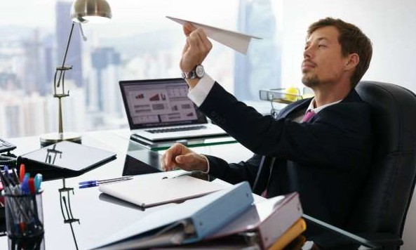 Desmotivado no trabalho? Aprenda a lidar com o problema e vire o jogo