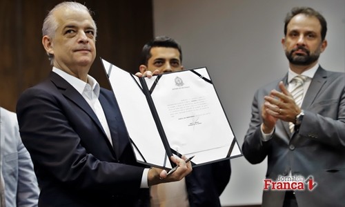 SP encerra fila de pedidos de isenção de ICMS e IPVA para taxistas