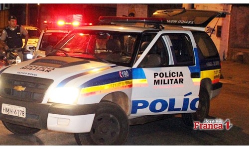 Homem e mulher são baleados em tentativa de latrocínio em Ibiraci