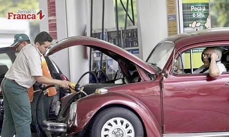 Proteste visita 30 postos de gasolina em SP e constata irregularidades