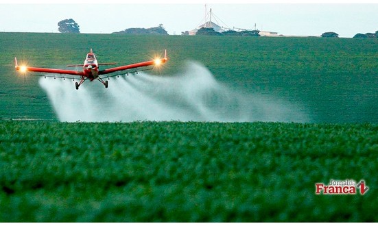 Glifosato: Agronegócio diz que sem herbicida não há safra no Brasil