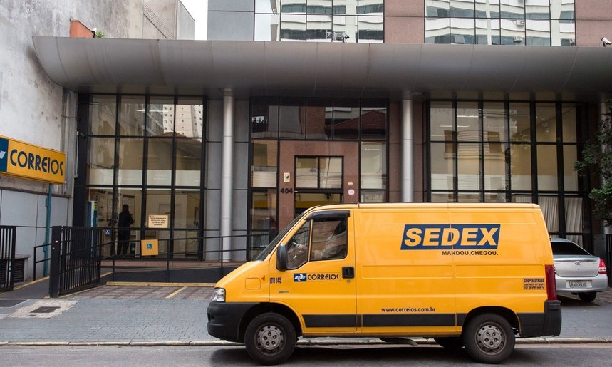 Saiba como pagar taxa dos Correios para receber encomenda do exterior