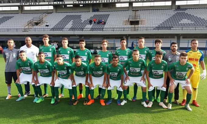 Sub-15 da Veterana encara o rival Brasilis no Lanchão com obrigação de vitória