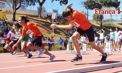 Projeto aprovado no Senado incentiva prática esportiva nas escolas
