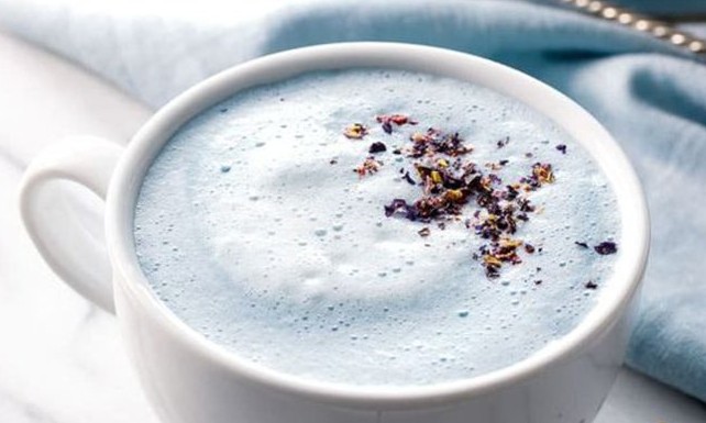 Moon milk: a bebida é a nova queridinha de quem não consegue dormir