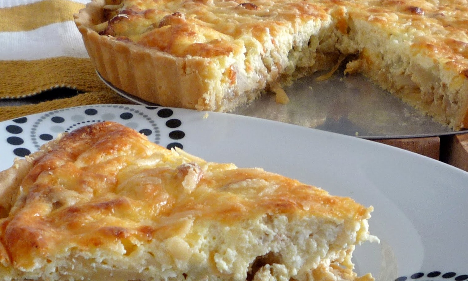 Rica em nutritivos, torta de couve-flor com frango é opção para não sair da dieta