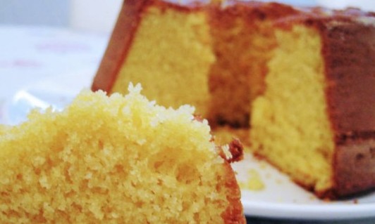 Bateu aquela vontade de um bolinho? Aposte nestas três receitas de bolo fit fofinhos