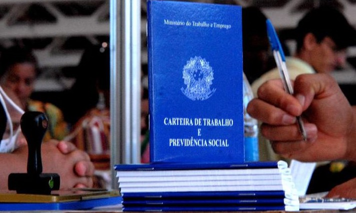 Agências dos Correios poderão emitir carteira profissional sem custos