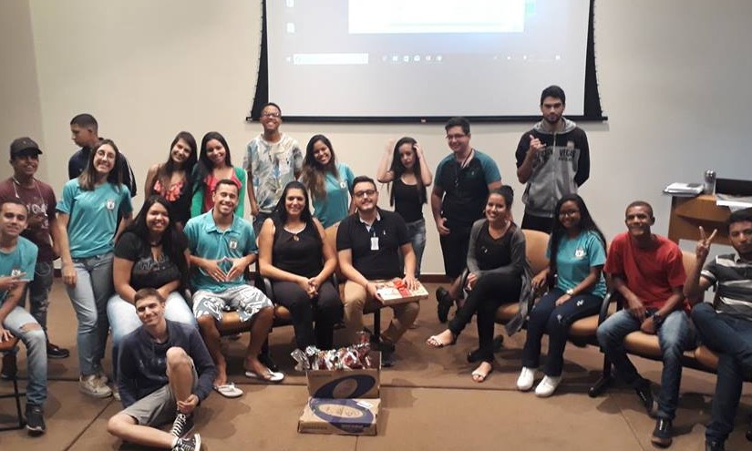 Adolescentes aprendizes do Senac participam de curso sobre humanização