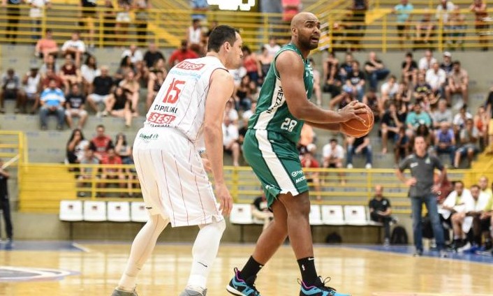 Bauru vence o clássico contra SESI/Franca e volta à liderança do Paulista
