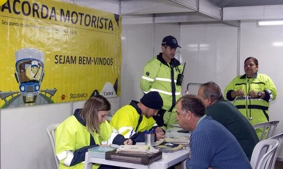 Campanha na Via Anhanguera alerta sobre riscos de sono ao volante