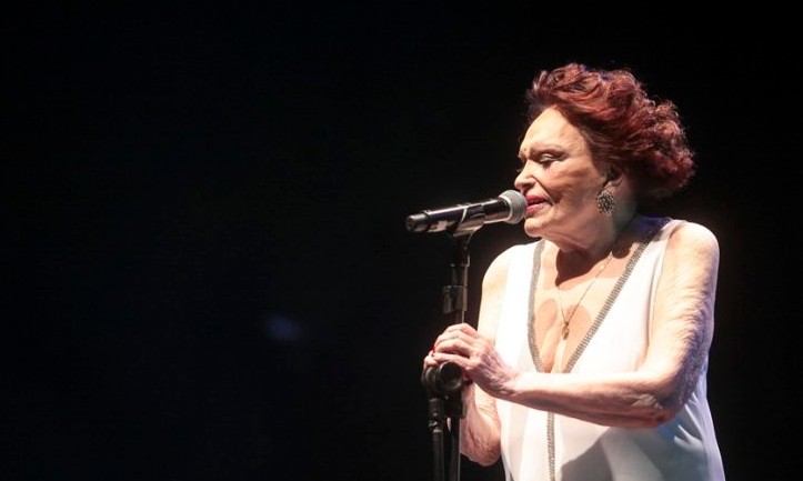 Aos 96 anos, renomada atriz Bibi Ferreira anuncia sua aposentadoria dos palcos