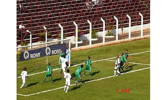 Francana entra em campo neste sábado para buscar uma das vagas na semifinal