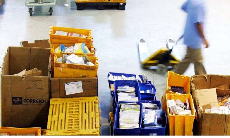 Procon quer explicações de Correios sobre taxa de produtos importados