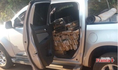 Camioneta com placas de São Joaquim da Barra trazia 325 kg de maconha à região