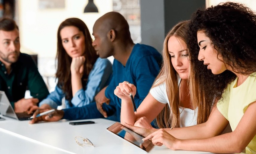 Contratados por perfil técnico são demitidos pelo mau comportamento