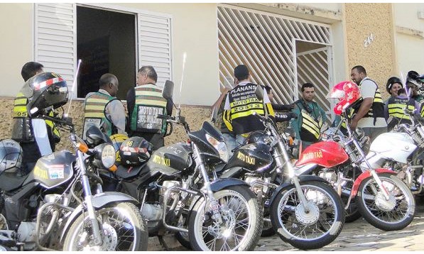 Secretaria de Segurança alerta para a renovação de alvarás de mototaxistas