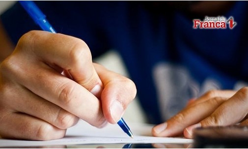 Nove concursos abrem inscrições nesta segunda para mais de mil vagas