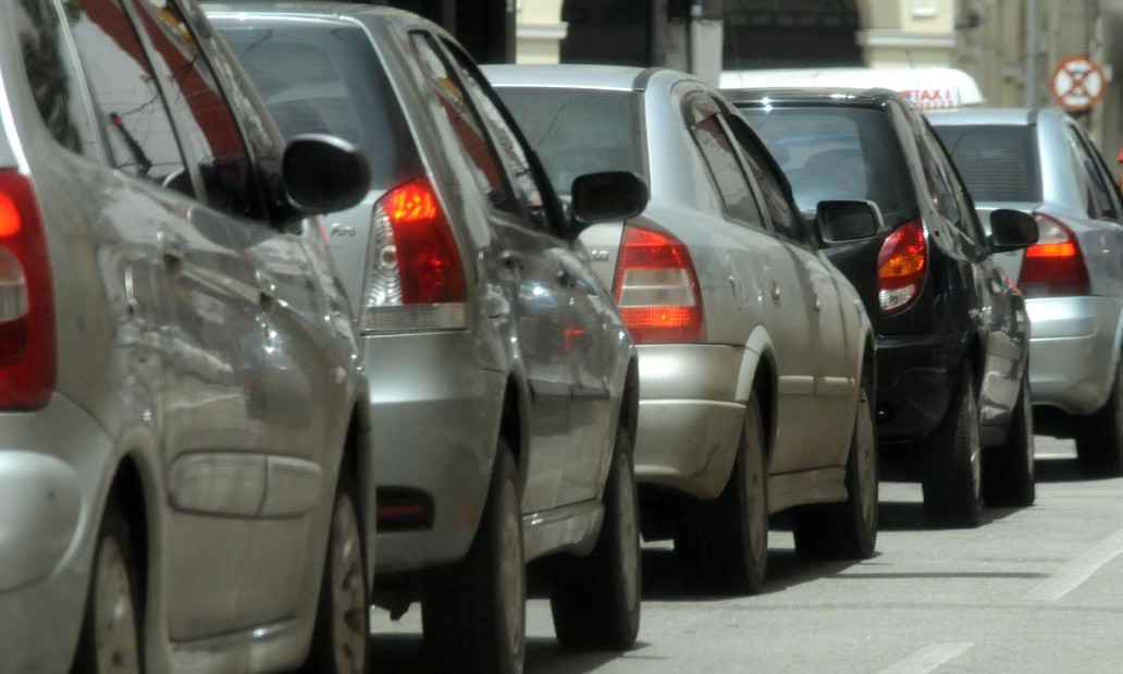 Fazenda notifica donos de 447 mil veículos com finais de placas 5 e 6 com débitos