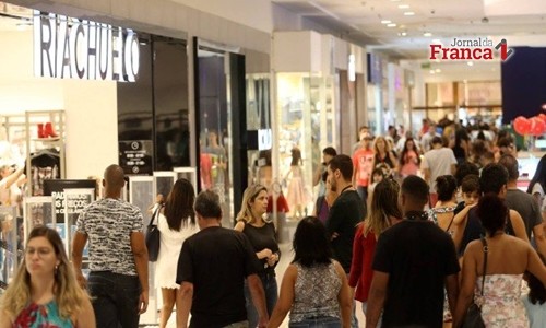Consumidor não é obrigado a informar CPF ao fazer suas compras. Entenda