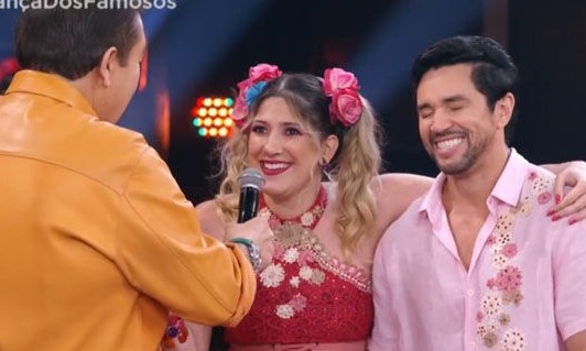 Recém-operada, comediante Dani Calabresa pode desfalcar ‘Dança dos Famosos’