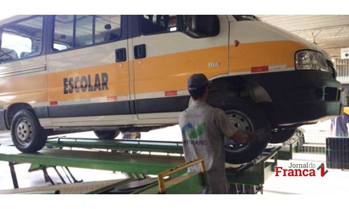 Fiscalização do transporte escolar é falha em 90% das cidades mineiras