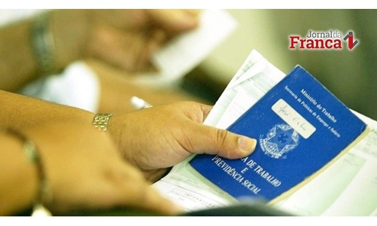 Região tem 122 vagas de emprego abertas nesta segunda-feira