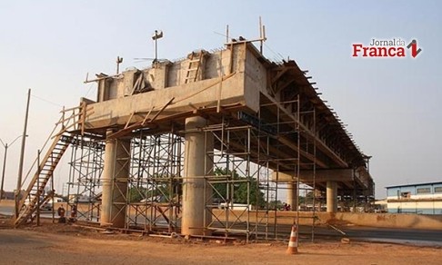 Obras paradas em Minas representam prejuízo de R$ 1 bilhão em recursos