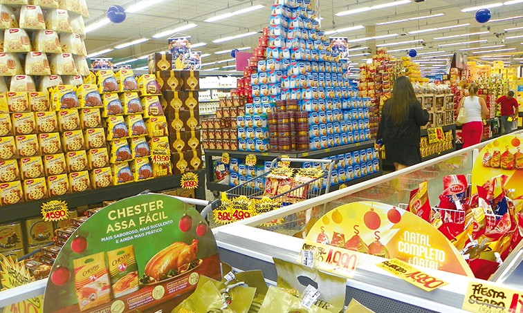 Supermercados preveem alta de 10% nas vendas de produtos natalinos