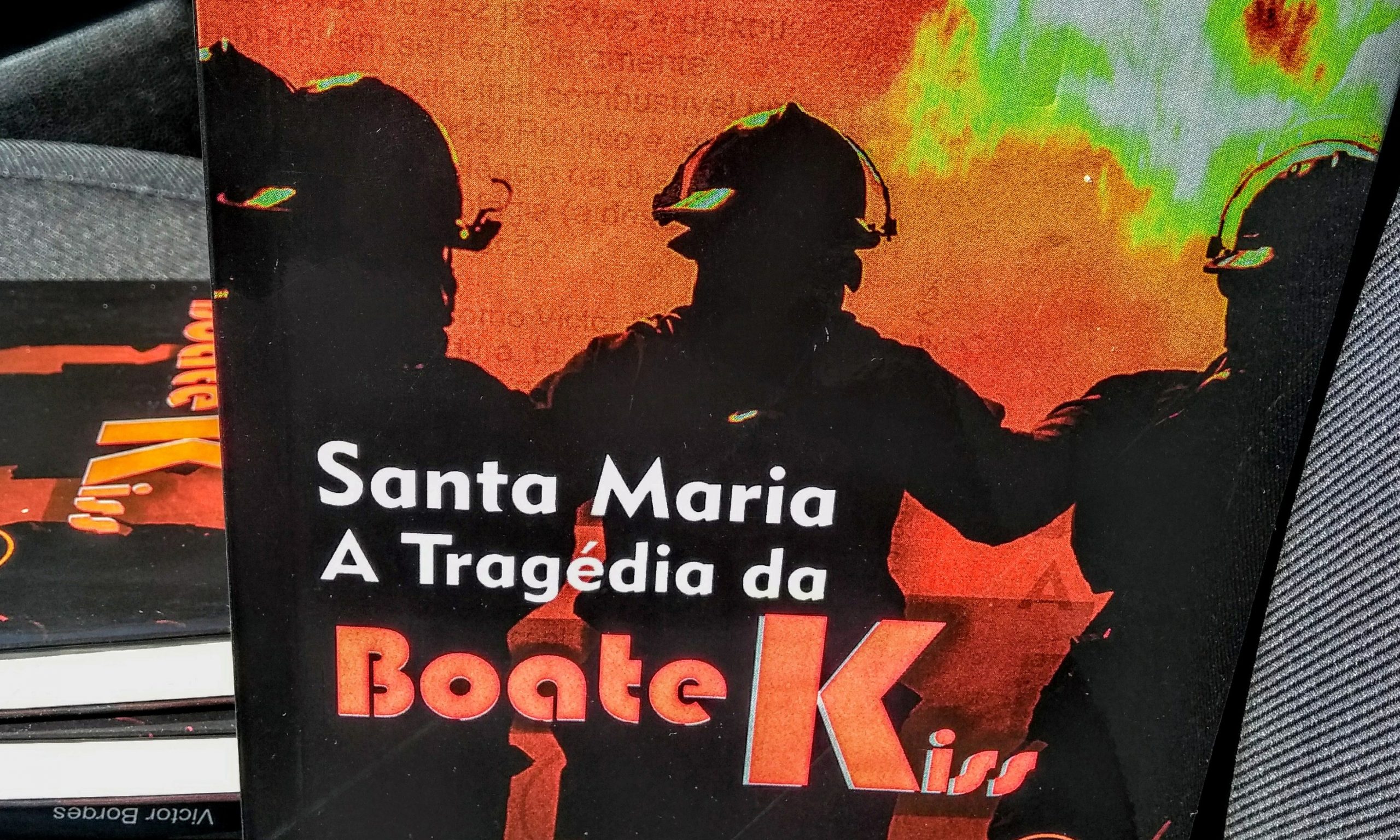 Incêndio da Boate Kiss é detalhado em livro por jornalista de Barretos