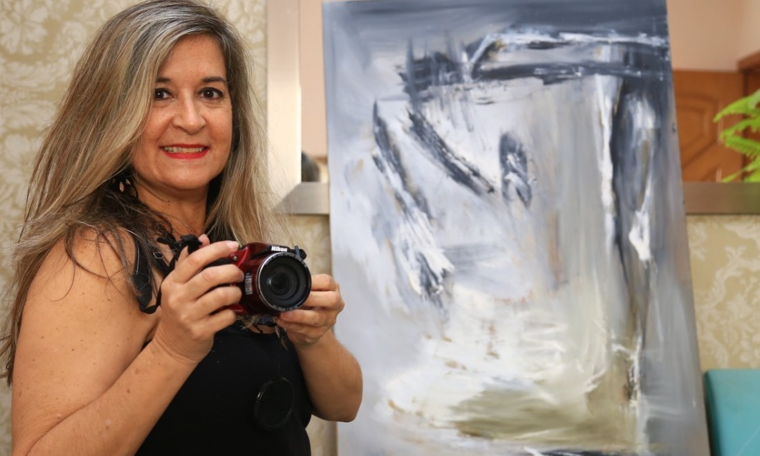 Vernissage reúne artistas plásticas francanas na escola Caetano Petráglia