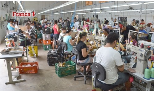 Setor de calçados e couros perdeu 2.100 vagas no mês de setembro, diz FIESP