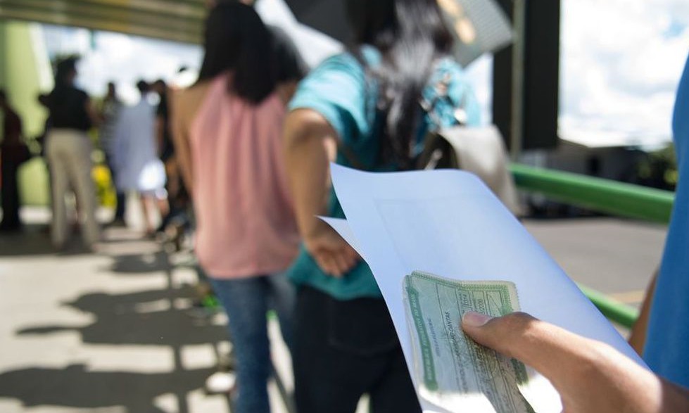 Eleitor pode emitir certidão de quitação eleitoral a partir de segunda, 15