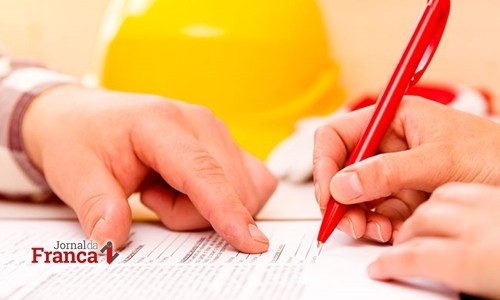 Recibo de salário sem assinatura do empregado não serve como prova