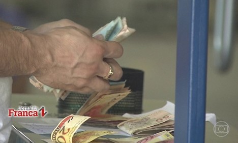 Mutirão em SP inicia pagamentos das perdas dos planos econômicos