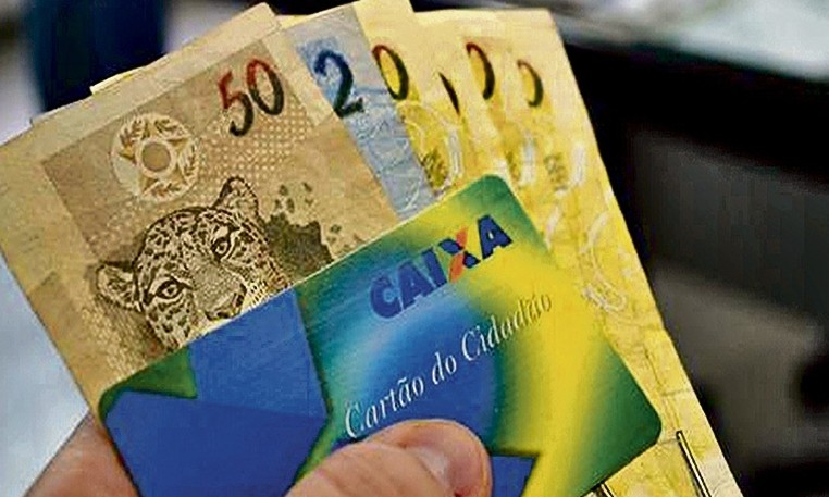 Nascidos em outubro já podem sacar abono do PIS de 2017 nesta 5ª, 18
