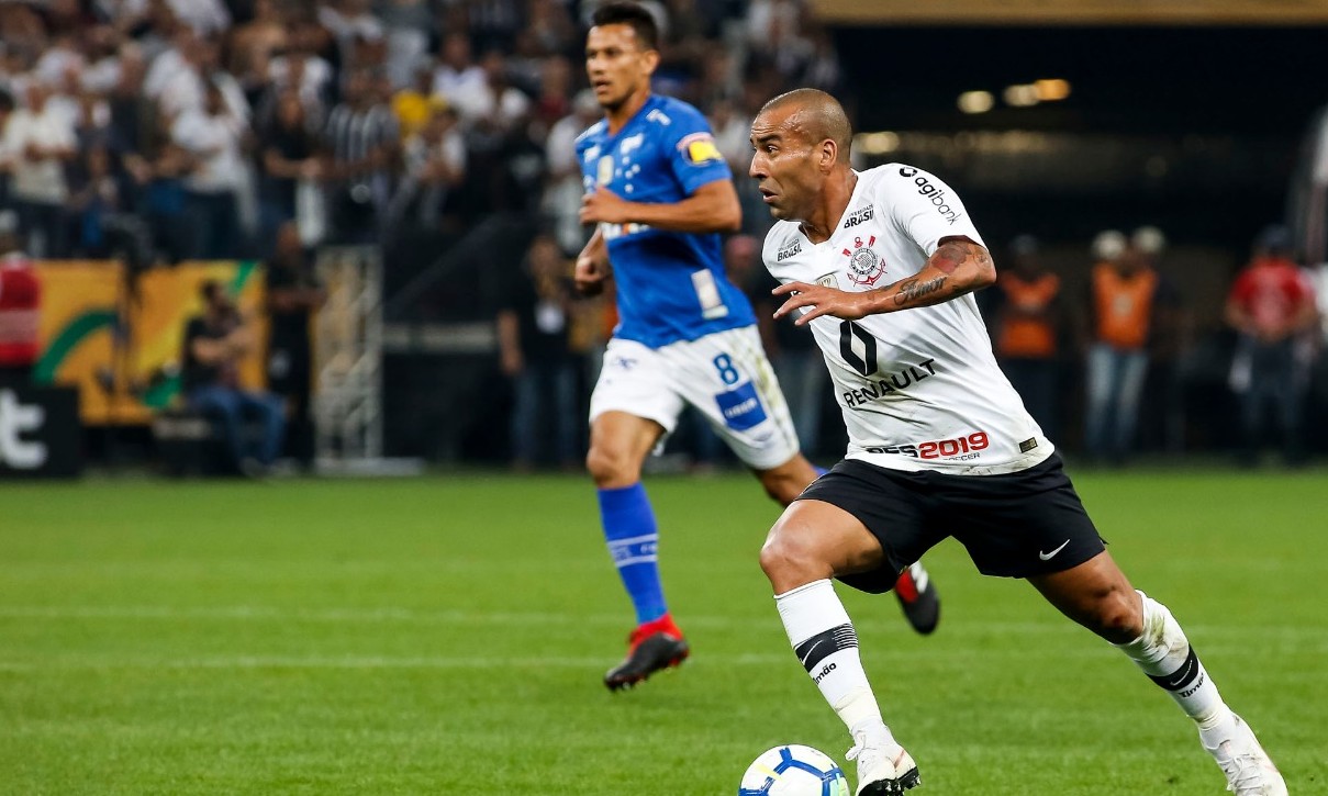 Corinthians é superado pelo Cruzeiro e fica com o vice da Copa do Brasil
