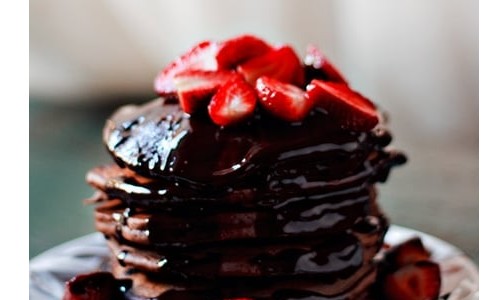 Panquecas de chocolate: opção para café da manhã ou lanche da tarde especial
