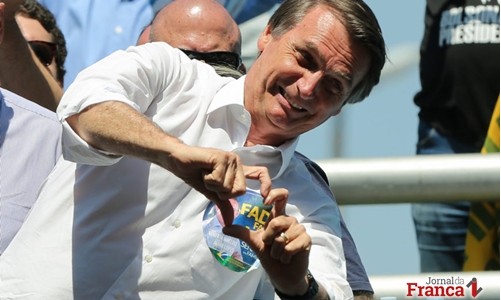 Datafolha: Bolsonaro vai a 32%; Haddad tem 21%. Veja números da pesquisa