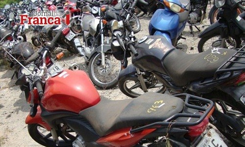 Detran leiloa mais de 100 veículos em Batatais pelo sistema online. Veja regras