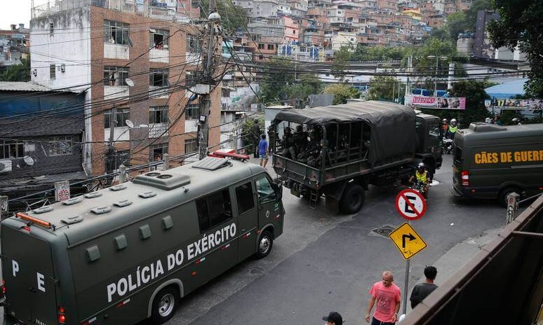 Bolsonaro garante que intervenção no Rio vai até dezembro, diz Witzel
