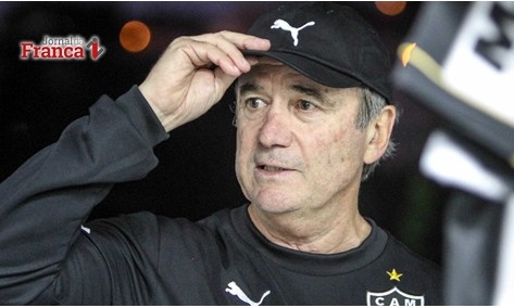 No final do Brasileiro, clubes trocam técnicos novatos por experientes