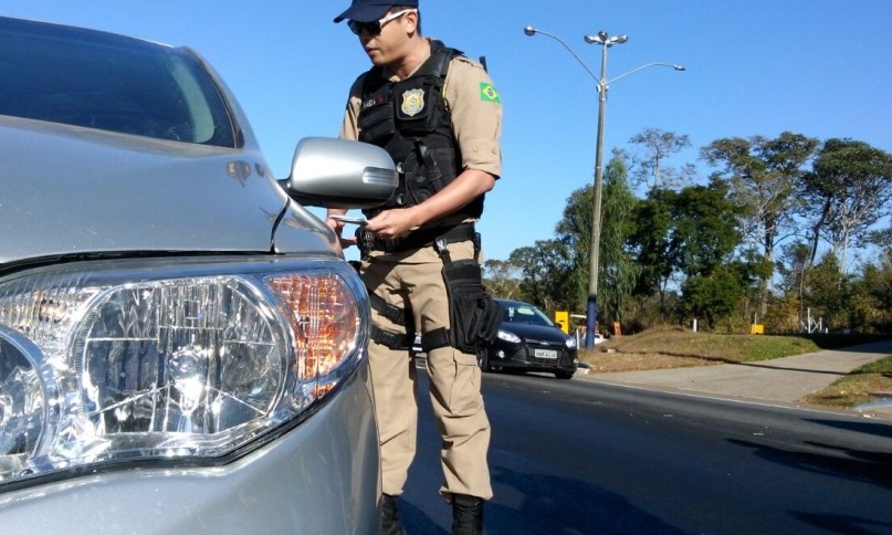 Balanço: acidentes em rodovias federais caem 21% no feriado de Finados