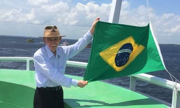 Contador de histórias de 96 anos participa de encontro do Núcleo de Contadores