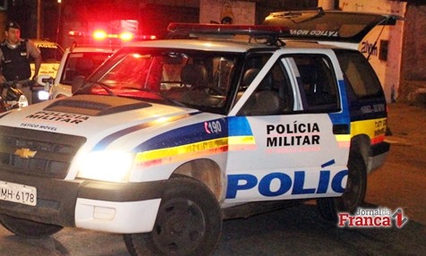 Van de Franca, cheia de sapatos é assaltada em Uberaba no caminho ao DF