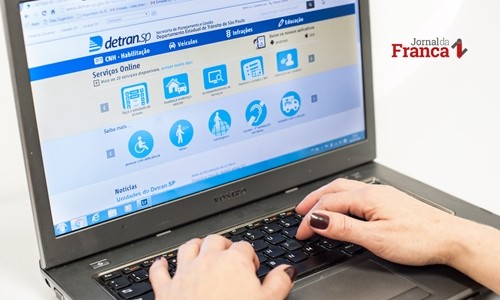 Detran licencia veículos com placas terminadas em 9 neste mês de novembro