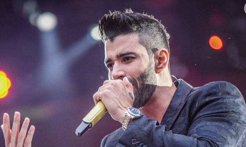 Gusttavo Lima doa 12 mil reais para criança tetraplégica durante show