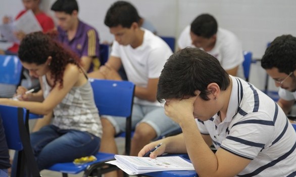 Prazo para aditamento do Fies para universitários é prorrogado pelo governo