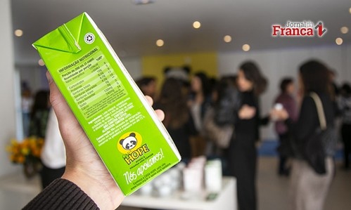 Caixinhas de leite Jussara divulgam trabalho social da entidade Casa Hope