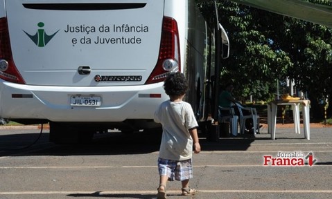 Iniciativa do Tribunal de Justiça de SP ajuda crianças a encontrar família adotiva
